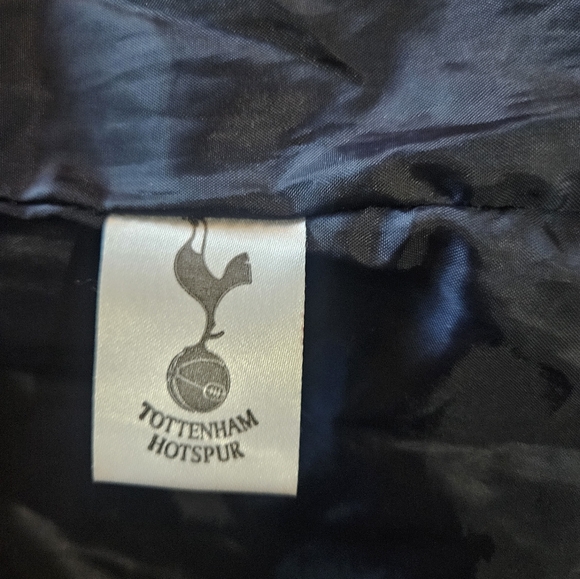 Tottenham Hotspur puffer coat. UK size 16 - Picture 8 of 12